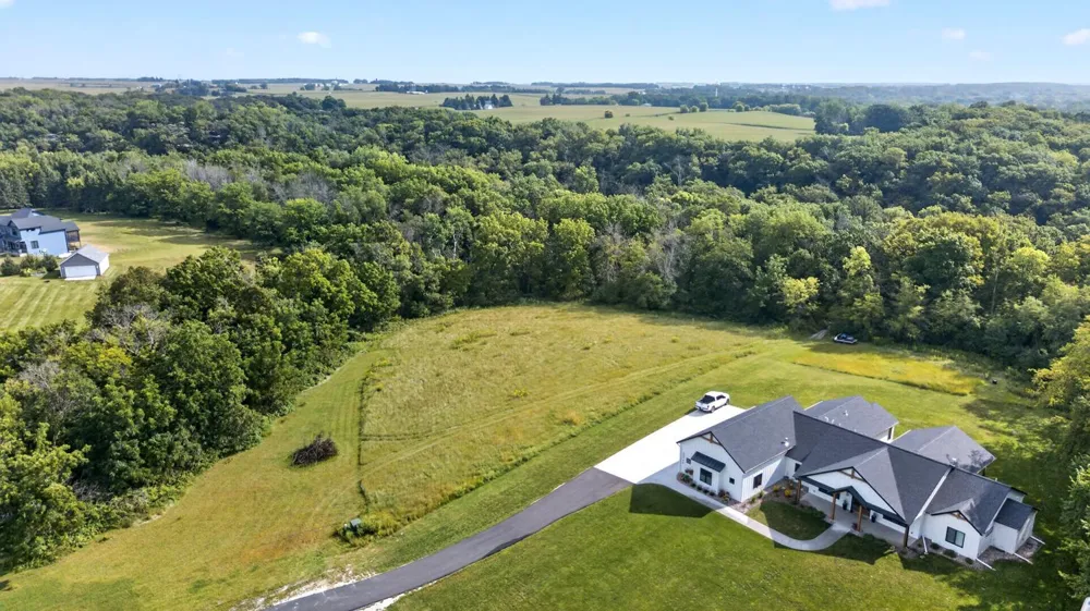 60742 226th Avenue Mantorville, MN 55955