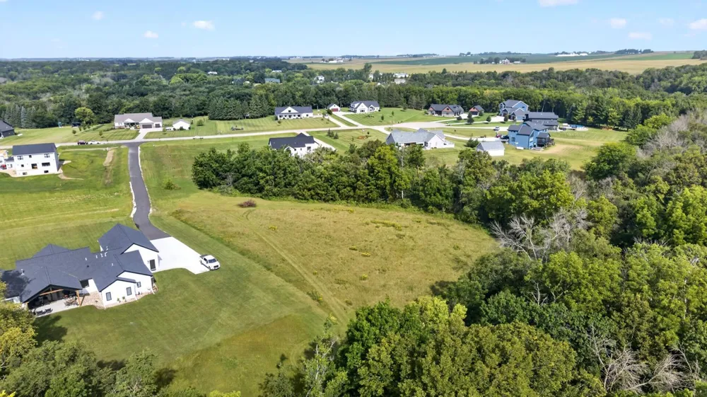 60742 226th Avenue Mantorville, MN 55955