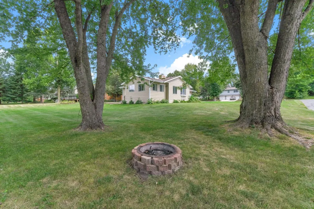 405 Green Avenue SE Watertown, MN 55388