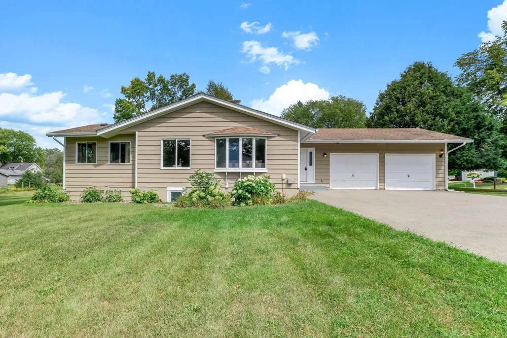 405 Green Avenue SE Watertown, MN 55388