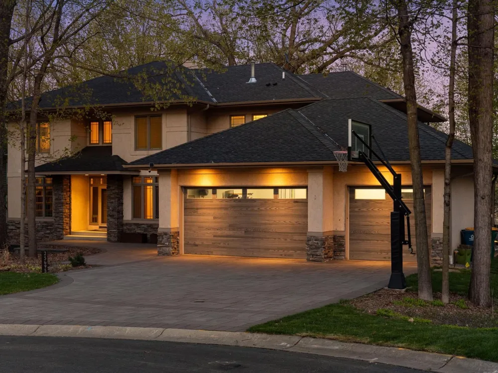25695 Maple View Court Shorewood, MN 55331