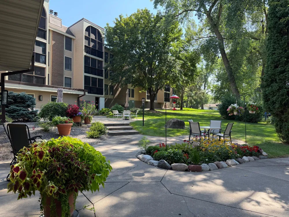 8549 Irwin Road #138 Bloomington, MN 55437