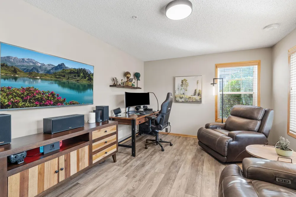 15650 Cobblestone Lake Parkway #1105 Apple Valley, MN 55124