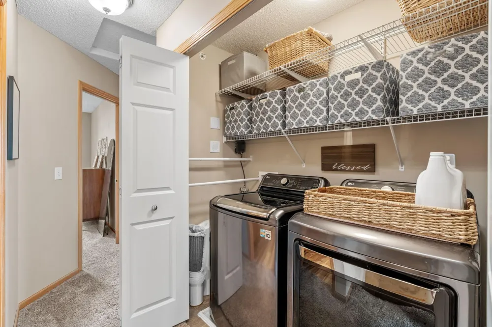 15650 Cobblestone Lake Parkway #1105 Apple Valley, MN 55124