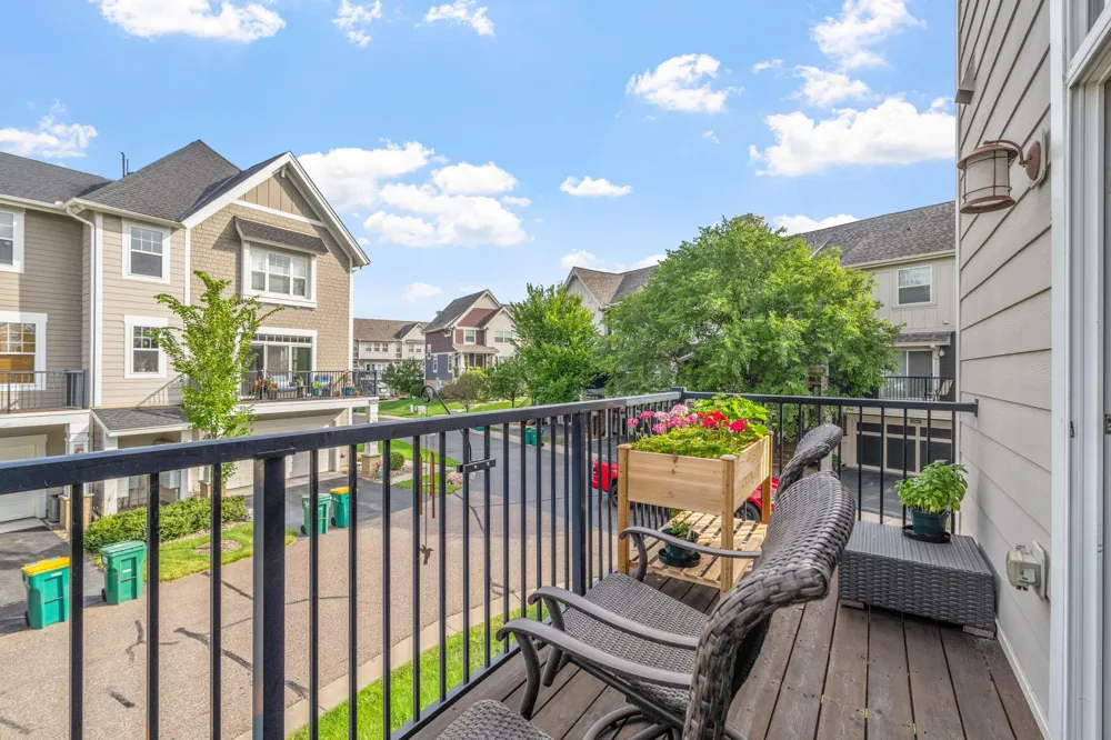 15650 Cobblestone Lake Parkway #1105 Apple Valley, MN 55124