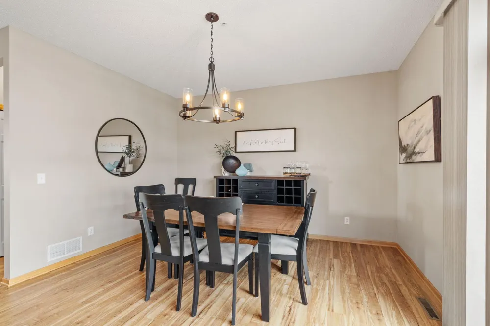 15650 Cobblestone Lake Parkway #1105 Apple Valley, MN 55124
