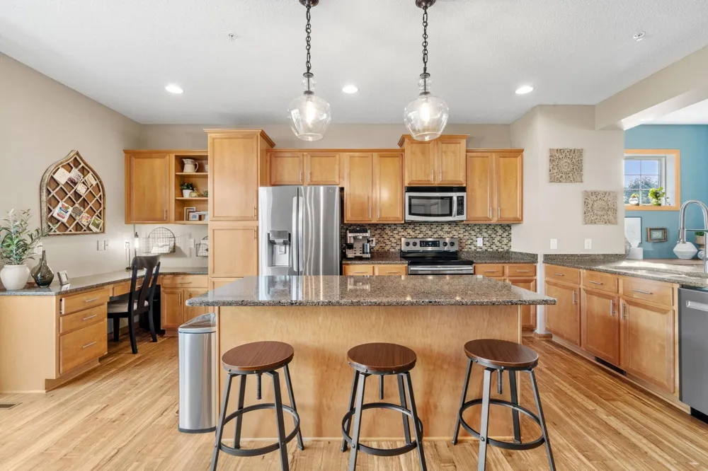 15650 Cobblestone Lake Parkway #1105 Apple Valley, MN 55124