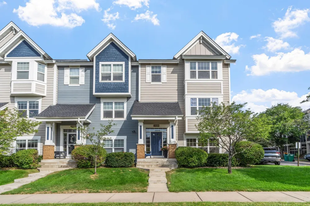 15650 Cobblestone Lake Parkway #1105 Apple Valley, MN 55124