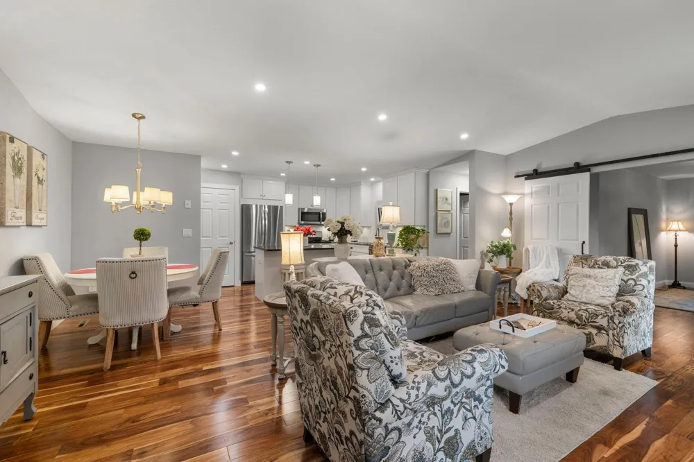 1185 weston Plymouth, MN 55447