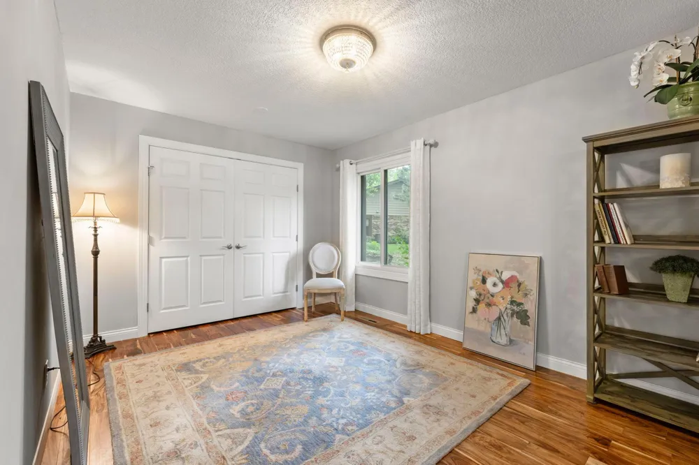 1185 weston Plymouth, MN 55447