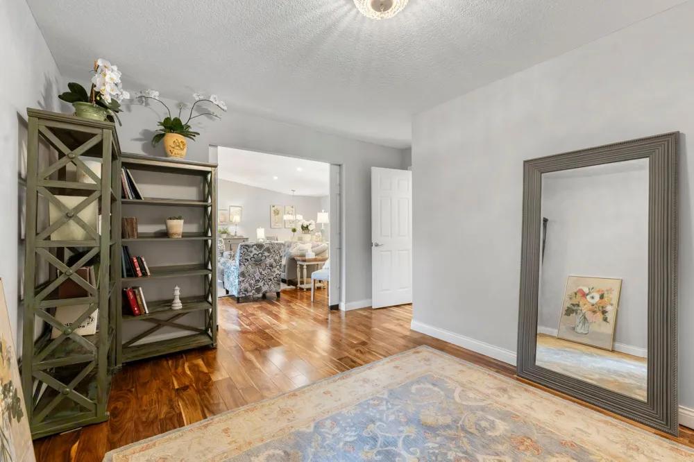 1185 weston Plymouth, MN 55447
