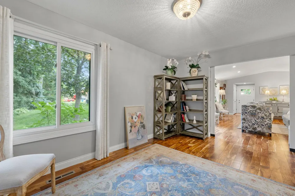 1185 weston Plymouth, MN 55447
