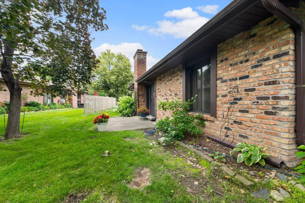 1185 weston Plymouth, MN 55447