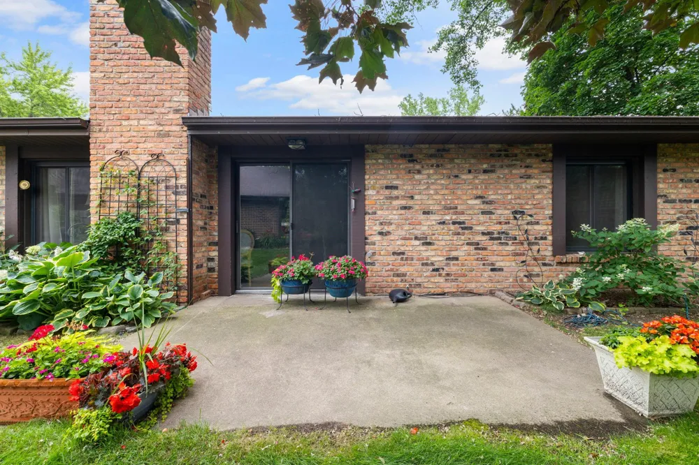 1185 weston Plymouth, MN 55447