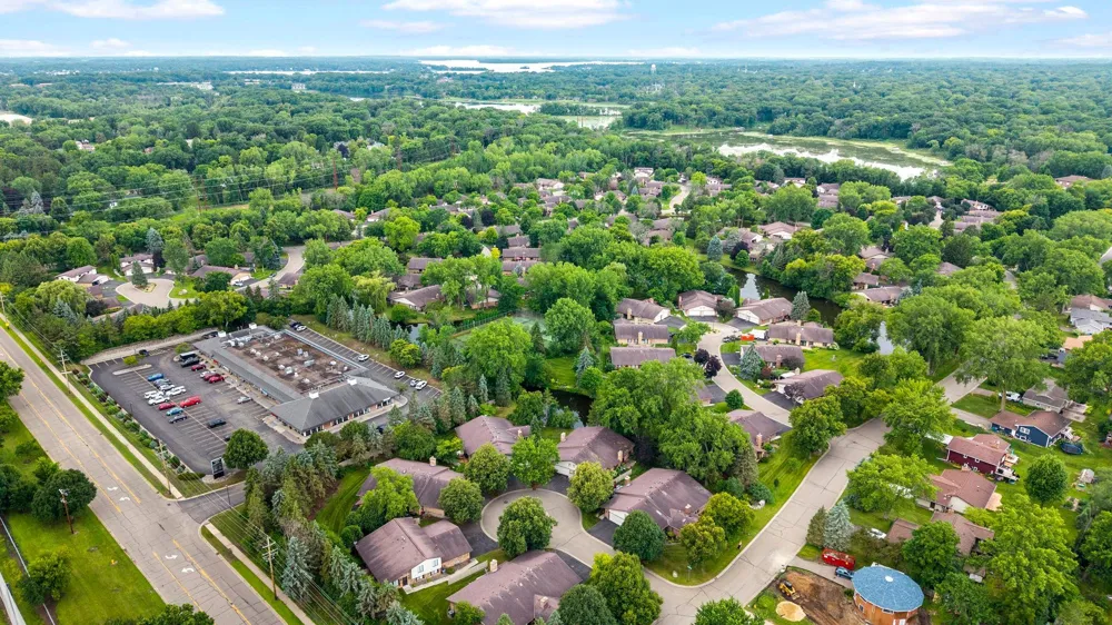 1185 weston Plymouth, MN 55447