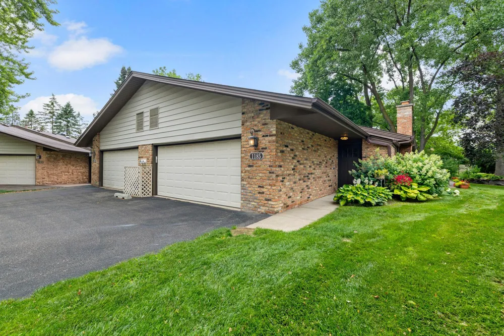 1185 weston Plymouth, MN 55447