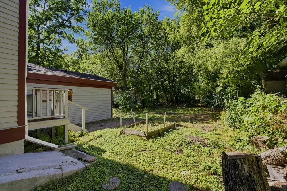 1028 7th Street Fargo, ND 58102