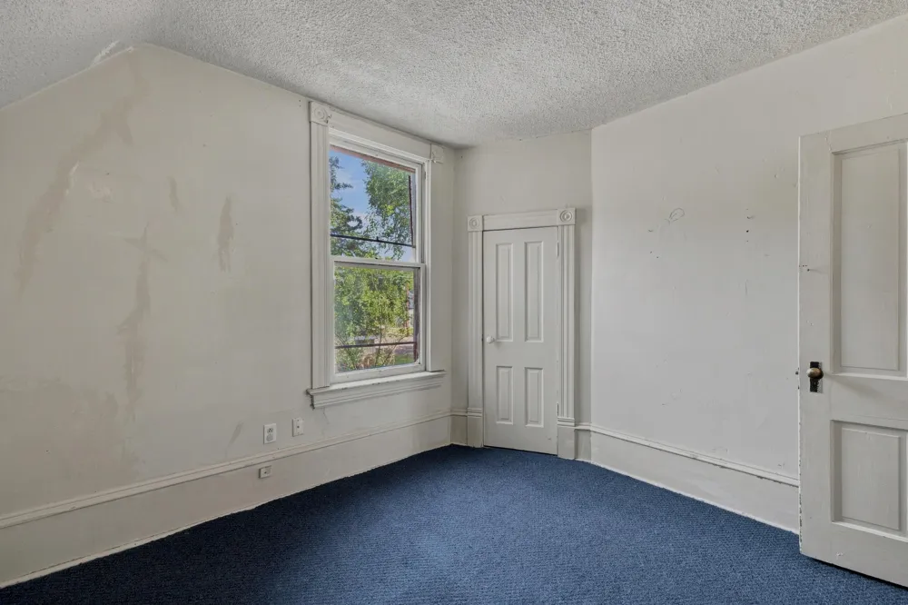1028 7th Street Fargo, ND 58102