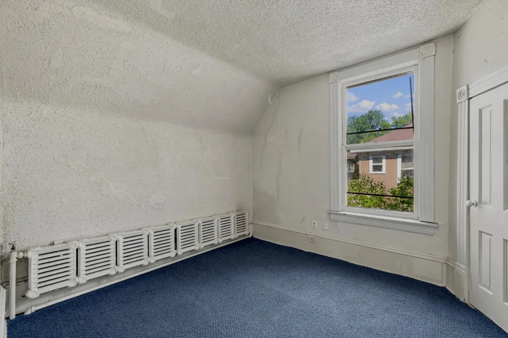 1028 7th Street Fargo, ND 58102