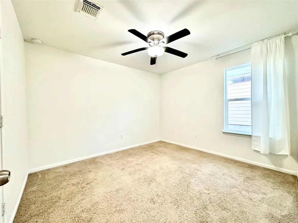 102 Acadia Cove Hutto, TX 78634