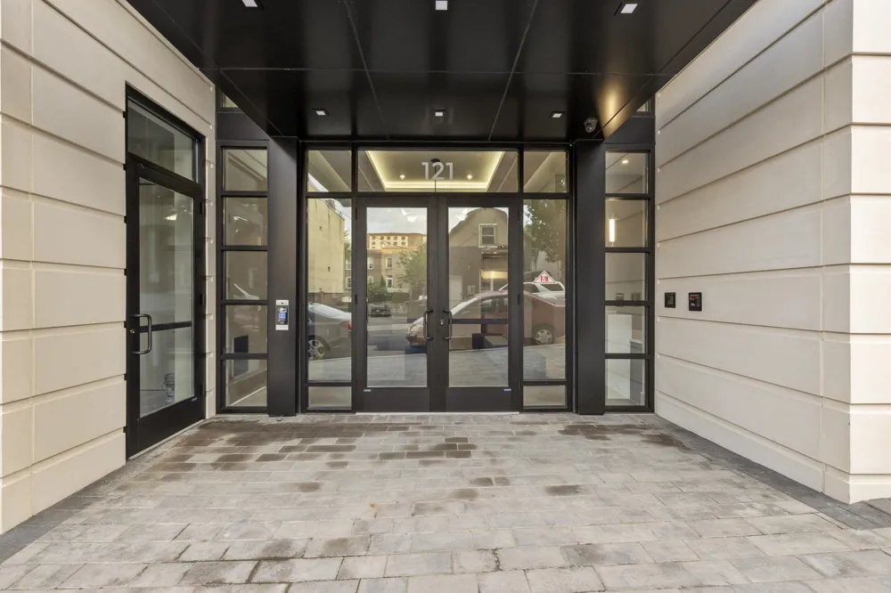 121 34TH ST Union City, NJ 07087