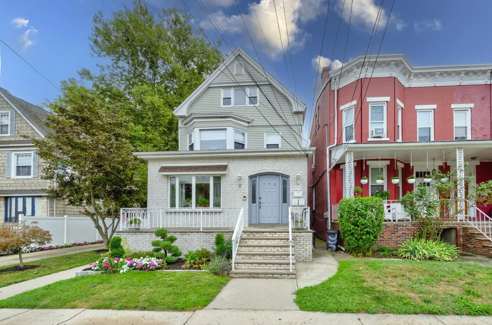 772 AVENUE C Bayonne, NJ 07002
