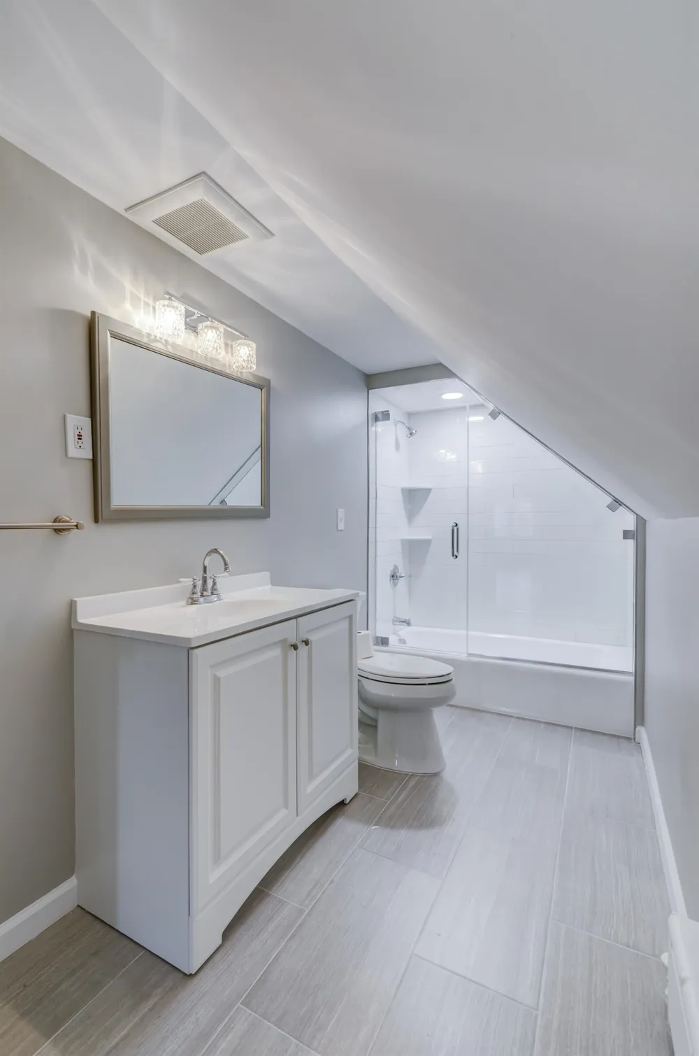 772 AVENUE C Bayonne, NJ 07002