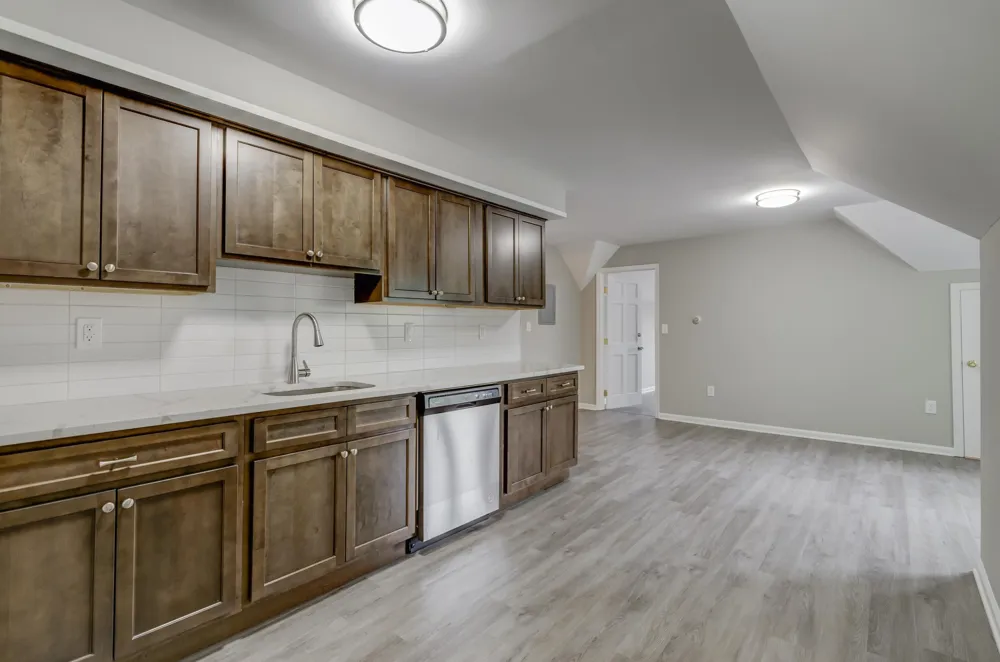 772 AVENUE C Bayonne, NJ 07002