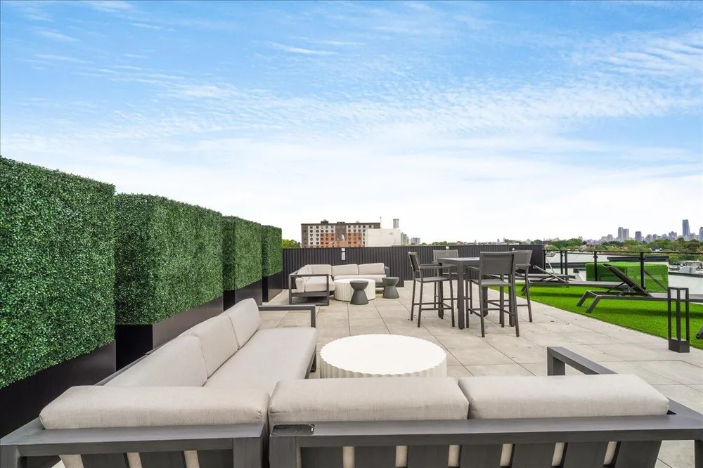 121 34TH ST Union City, NJ 07087