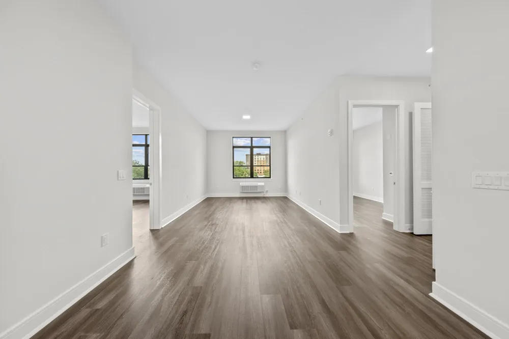121 34TH ST Union City, NJ 07087