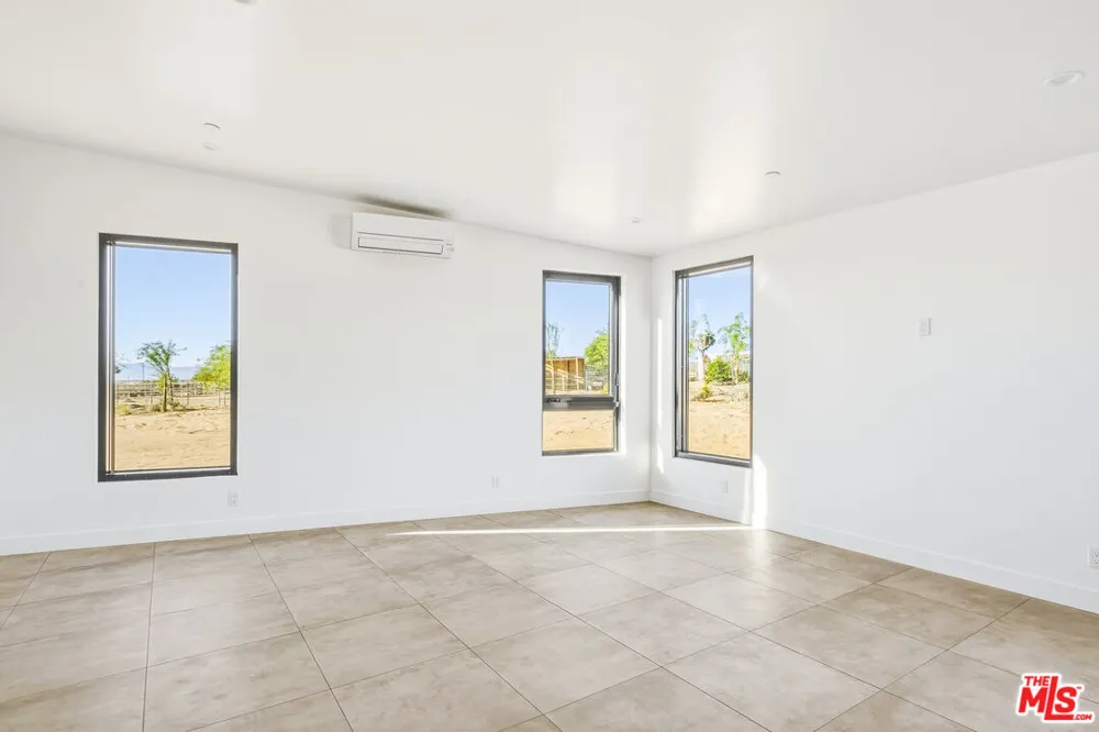 250 Ducor Avenue Landers, CA 92284