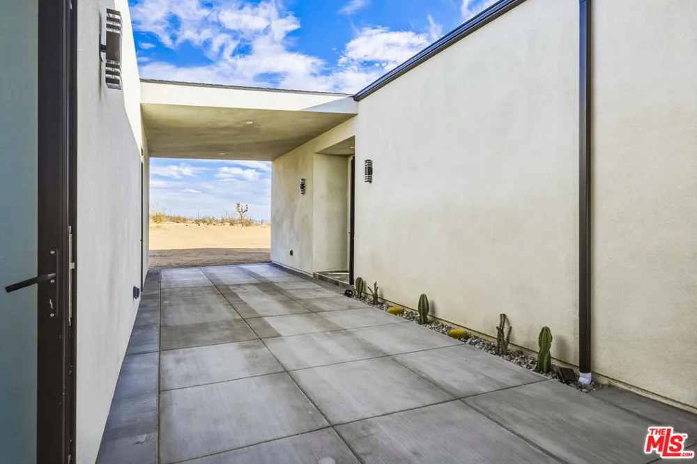 250 Ducor Avenue Landers, CA 92284