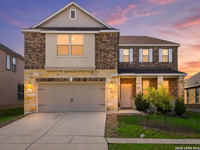 205 LONE FALLS DR Universal City, TX 78148