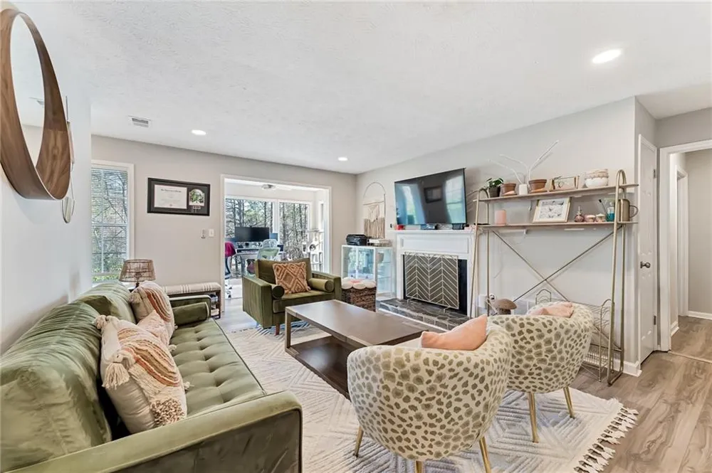 103 Natchez Trace Sandy Springs, GA 30350