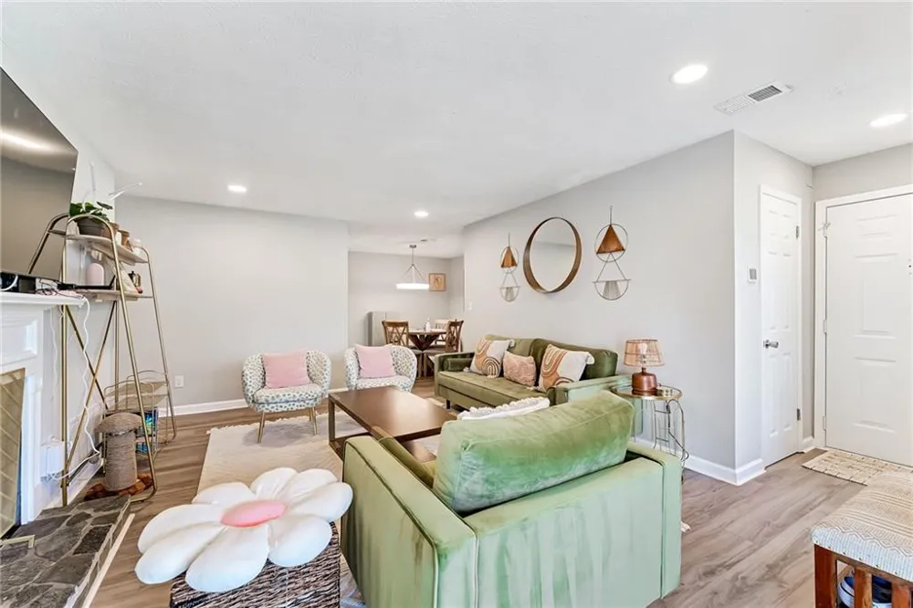 103 Natchez Trace Sandy Springs, GA 30350