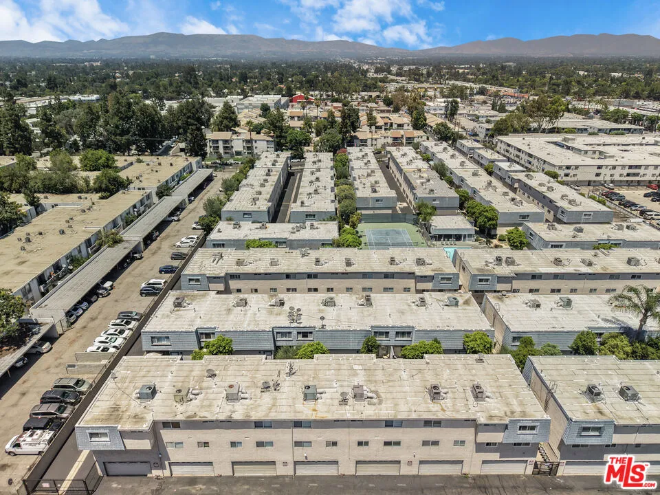 18550 Hatteras Street Tarzana, CA 91356