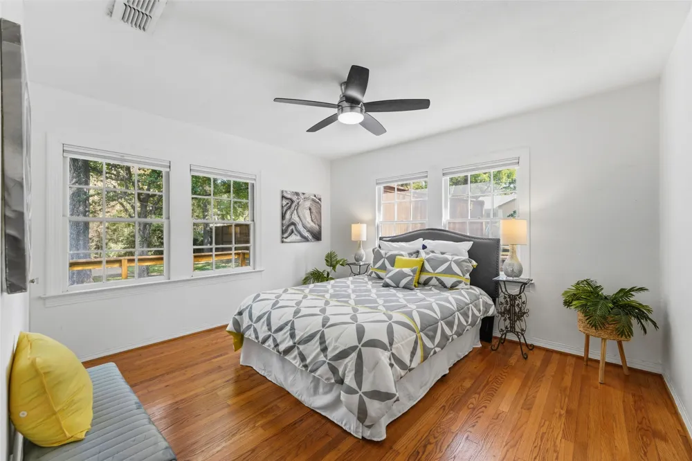 2819 Alden Avenue Dallas, TX 75211