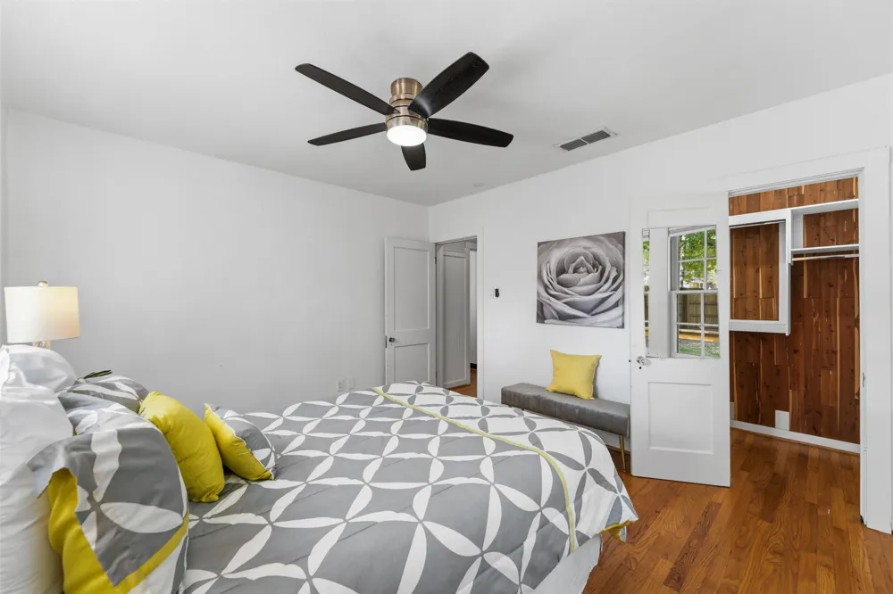2819 Alden Avenue Dallas, TX 75211