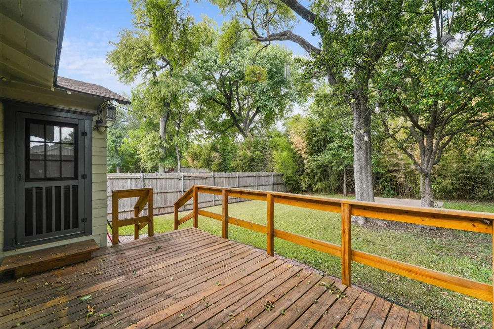 2819 Alden Avenue Dallas, TX 75211