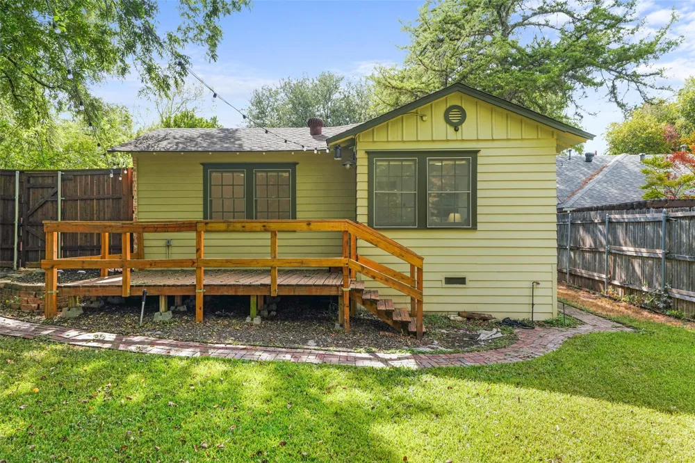 2819 Alden Avenue Dallas, TX 75211