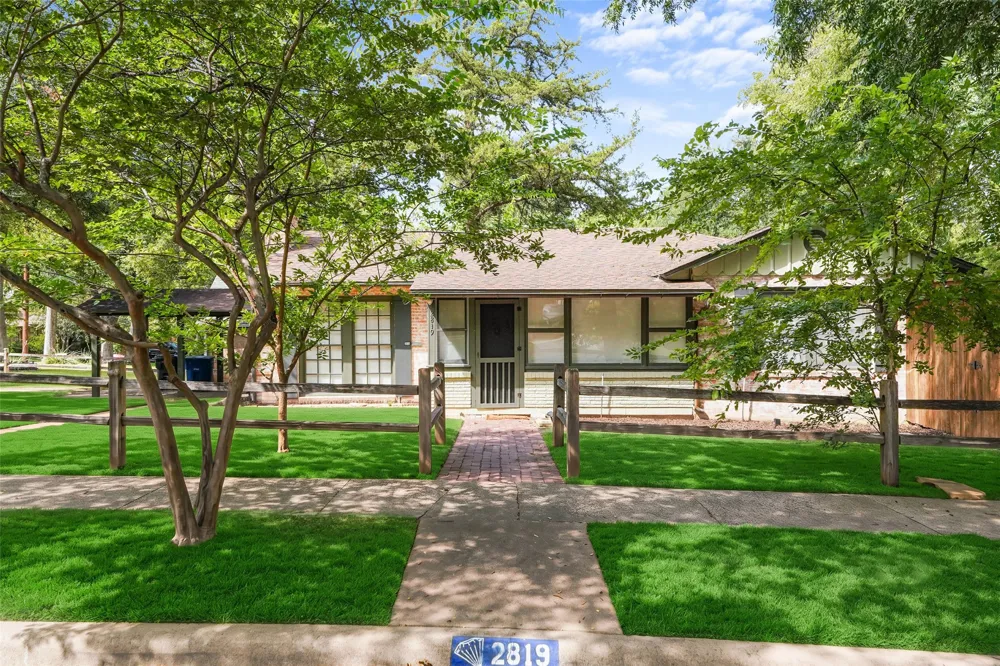 2819 Alden Avenue Dallas, TX 75211