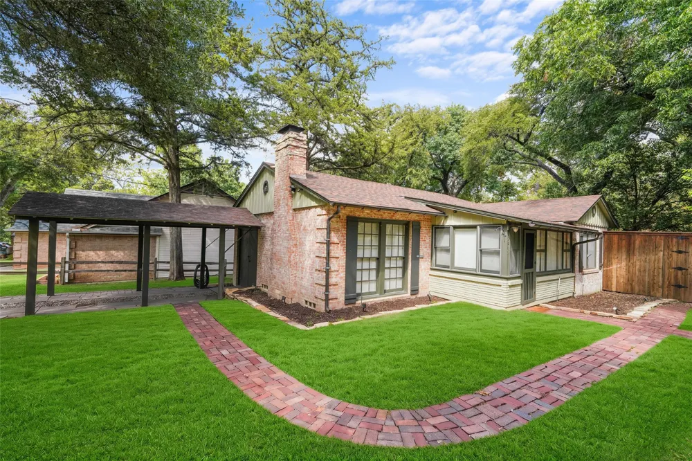 2819 Alden Avenue Dallas, TX 75211