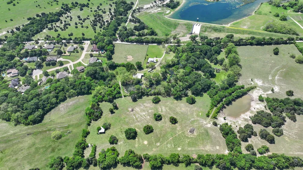 3231 Plainview Road Midlothian, TX 76065