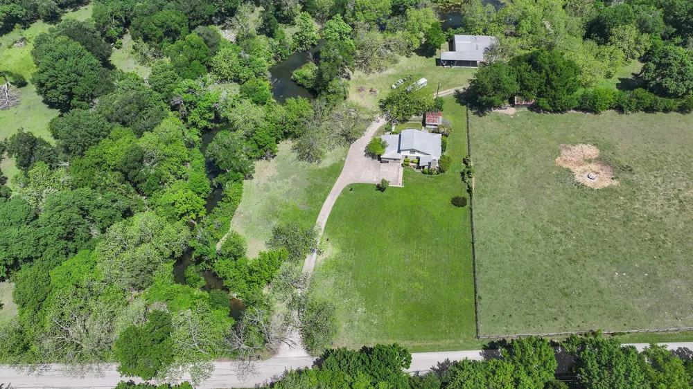 3231 Plainview Road Midlothian, TX 76065