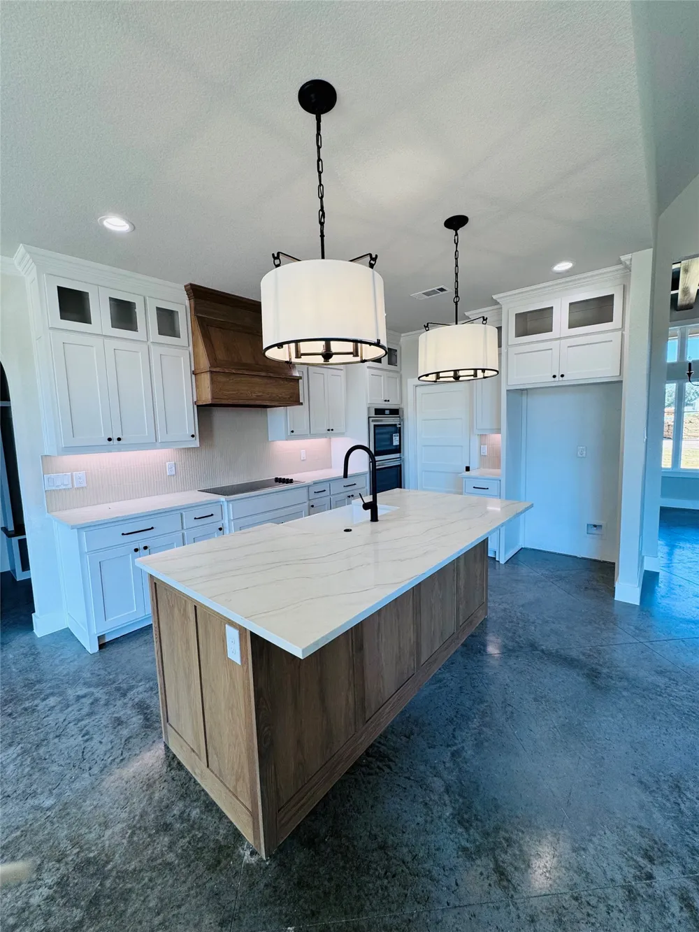 1016 Arbor Vista Drive Azle, TX 76020