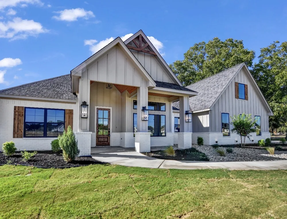 1016 Arbor Vista Drive Azle, TX 76020