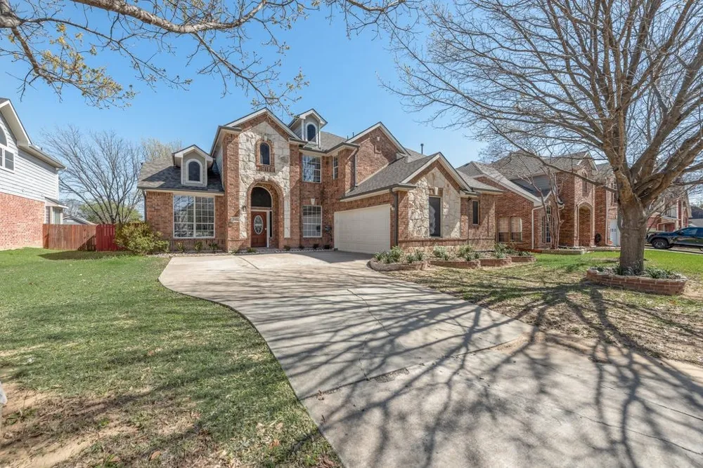 515 Suffolk Drive Grand Prairie, TX 75052