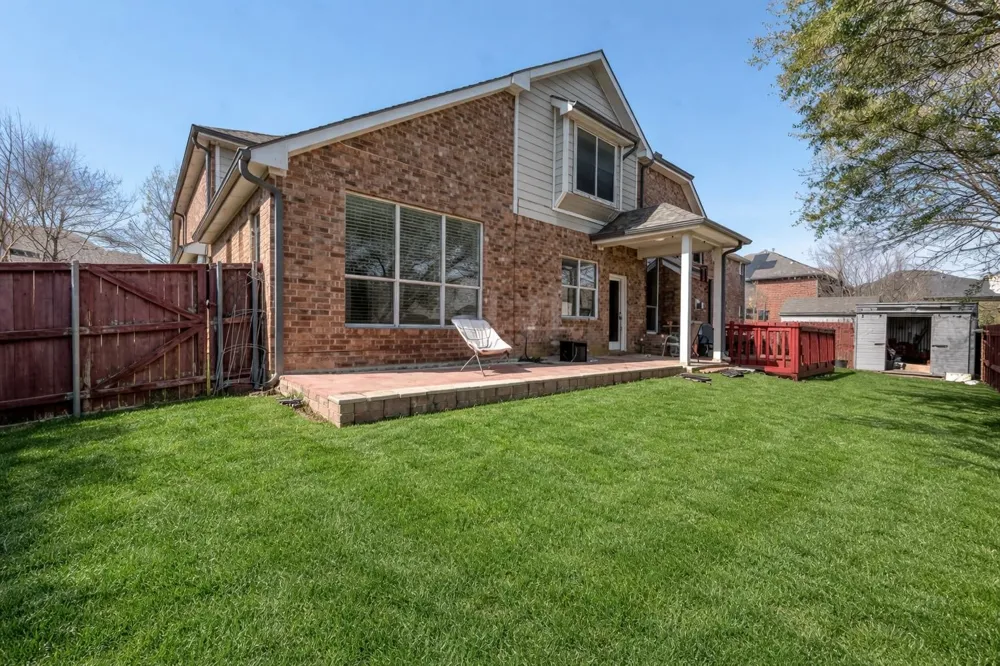 515 Suffolk Drive Grand Prairie, TX 75052