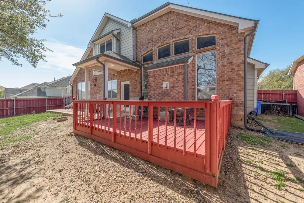 515 Suffolk Drive Grand Prairie, TX 75052