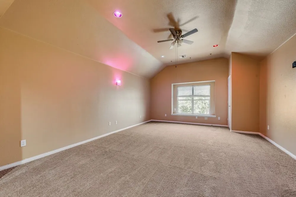 515 Suffolk Drive Grand Prairie, TX 75052
